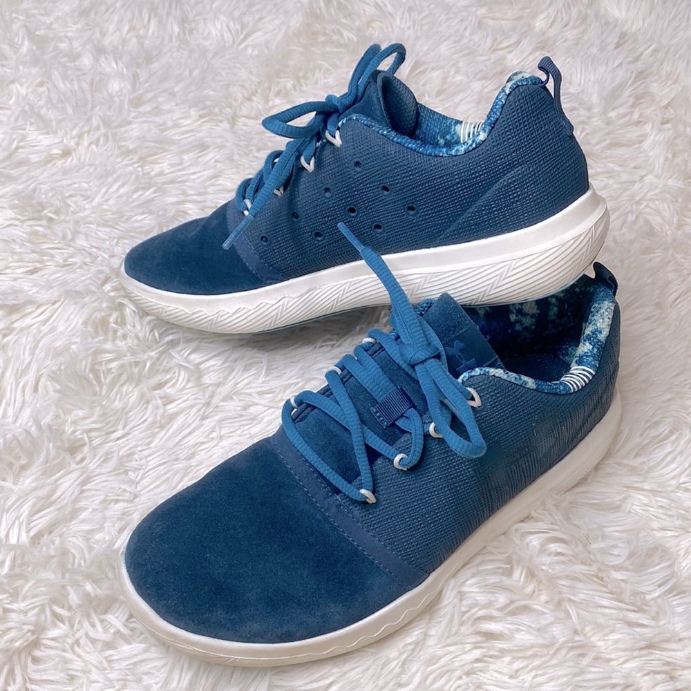 Under Armour Blue Suede Lace Up Sneaker Youth Size 6